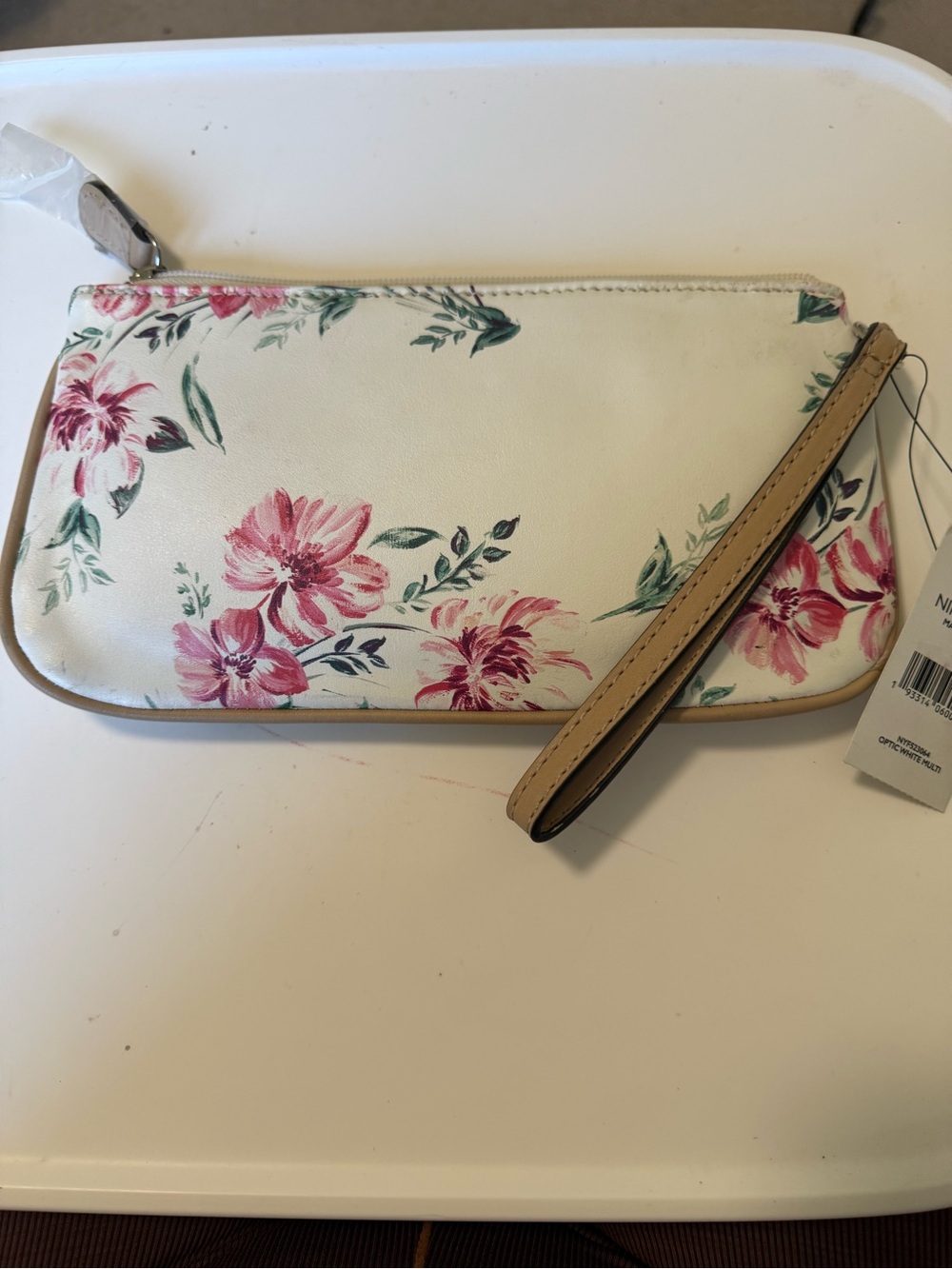 New Nine West dress from the ground up Wristlet with Pink Blossoms. 9 x 5 - Picture 6 of 7